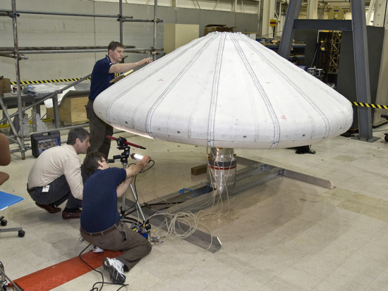 美国航天局成功测试可充气式航天器隔热罩